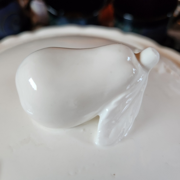 Beautiful Vintage Japan White Tureen - Picture 6 of 8